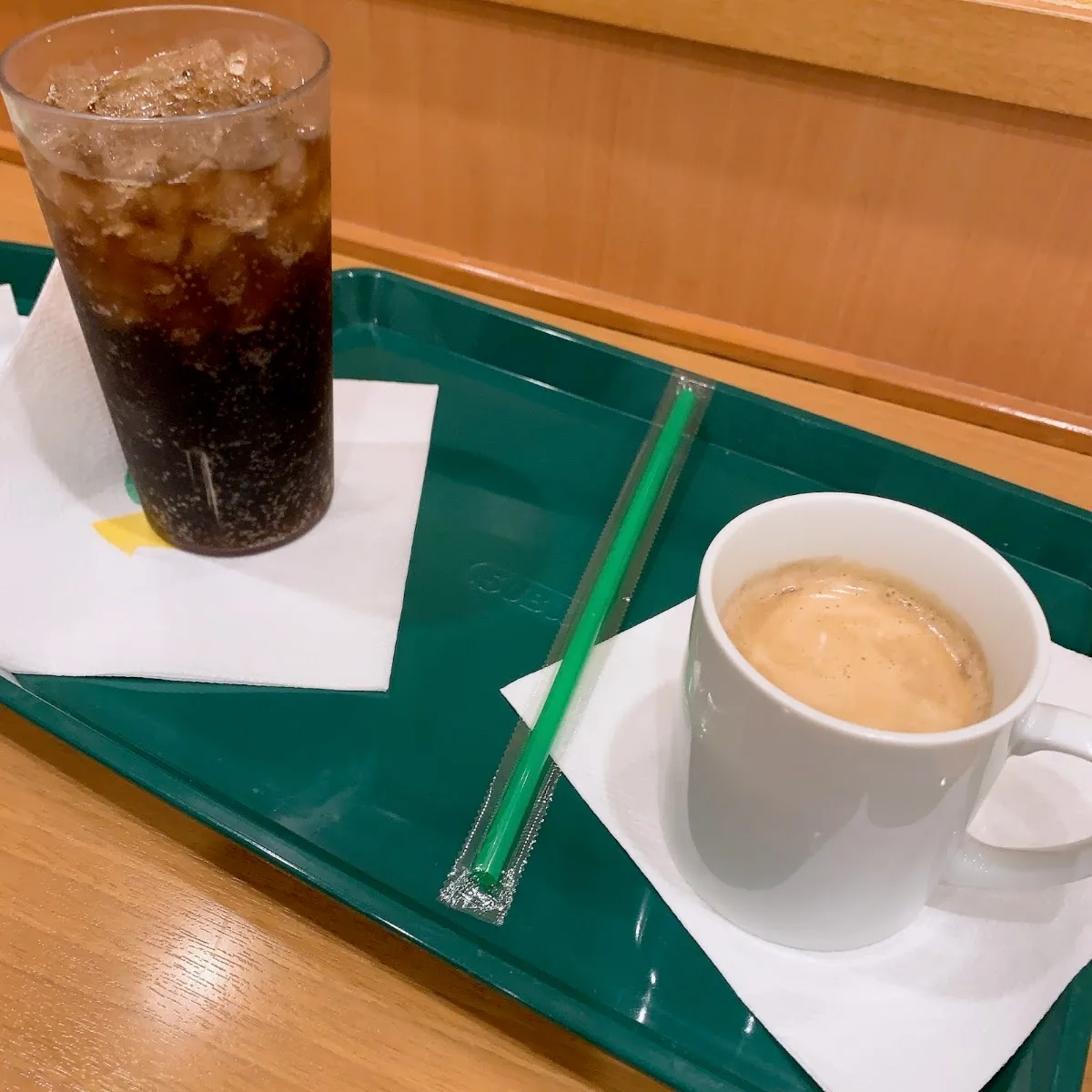 サブウェイ 御茶ノ水駅前ファミリーマート店 · 4
